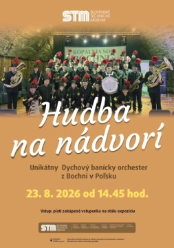 Hudba na nádvorí