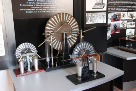 Sieň elektrických výbojov - foto 3