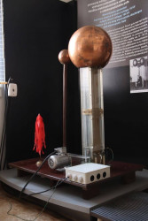 Sieň elektrických výbojov - foto 4