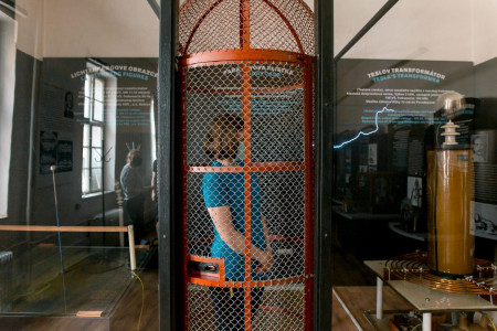 Sieň elektrických výbojov - foto 13