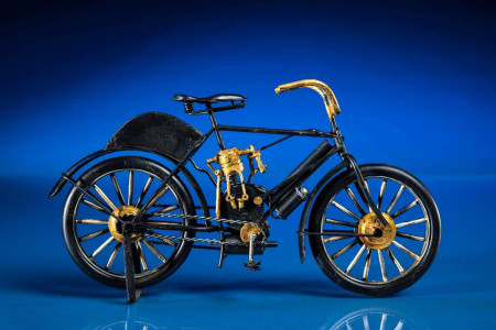 ON TWO WHEELS - foto 10