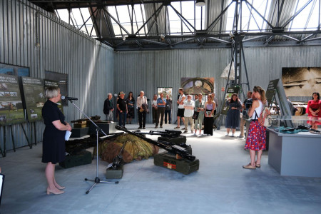 PALUBNÁ LETECKÁ VÝZBROJ A VÝSTROJ 20. STOROČIA - foto 1