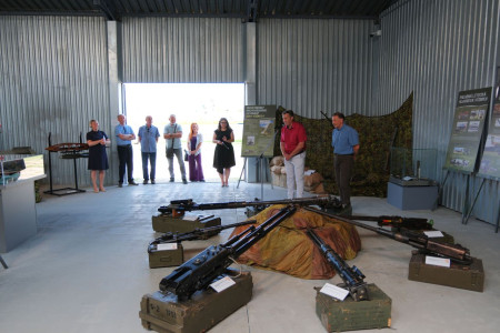 PALUBNÁ LETECKÁ VÝZBROJ A VÝSTROJ 20. STOROČIA - foto 6