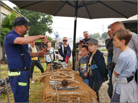 Tour tugboat Šturec - foto 1