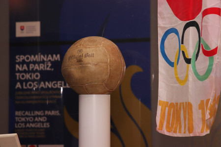 SPOMÍNAM NA PARÍŽ, TOKIO, LOS ANGELES - foto 2