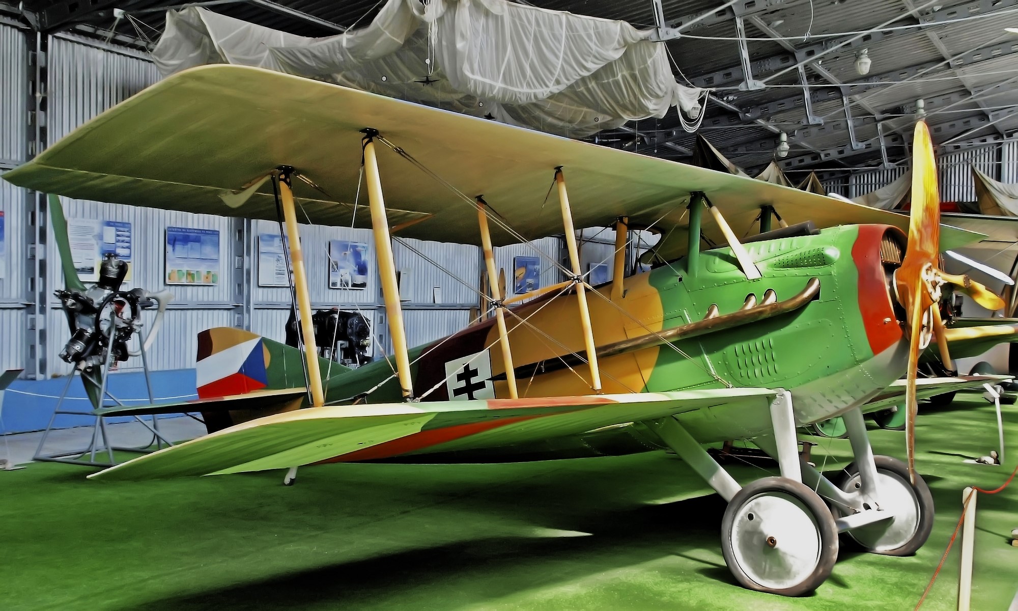 Spad S.XIII .jpg (550 KB)