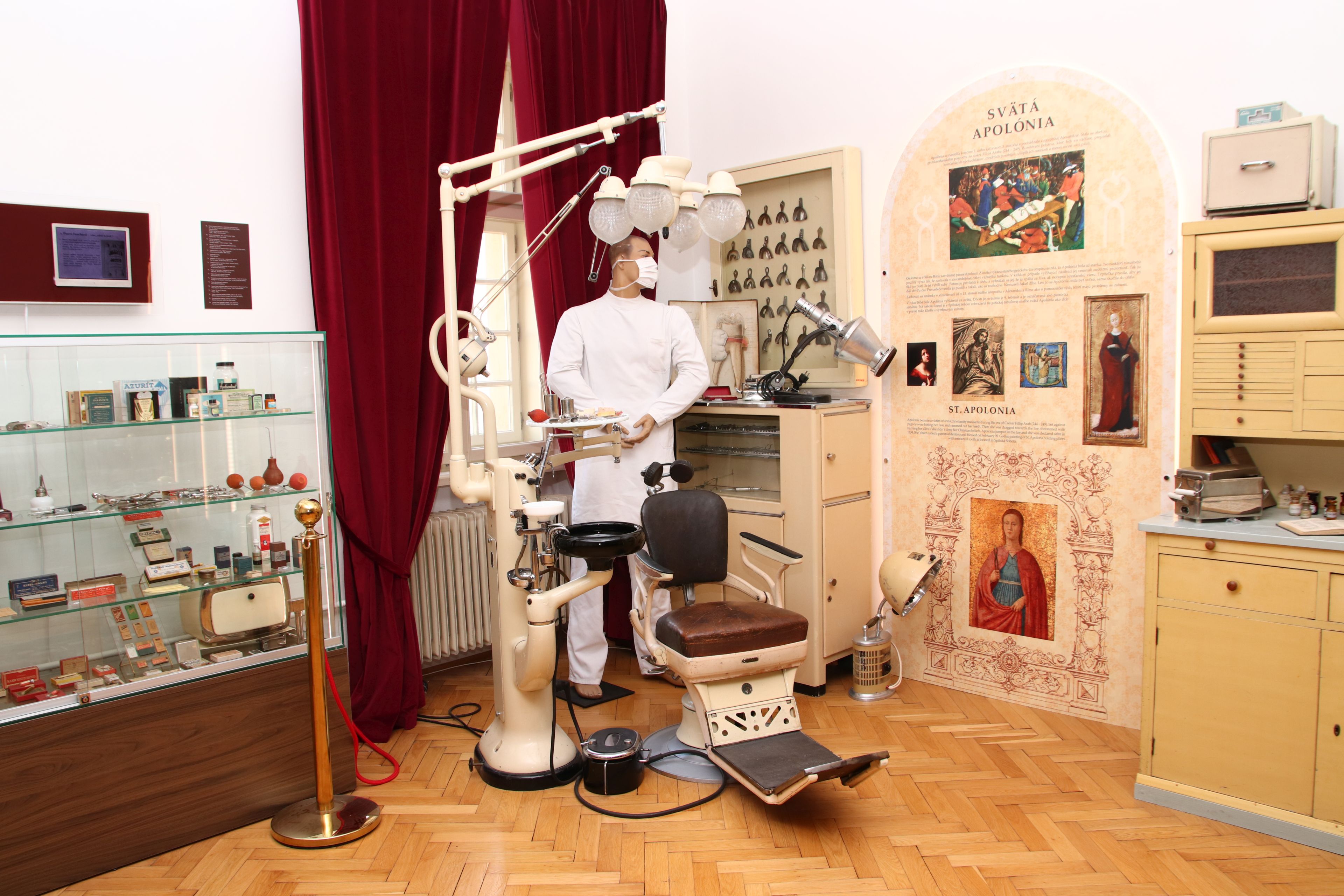 telefón v expozícii elektrovek